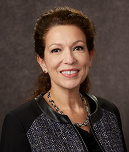 Headshot Photo of Karen Edwards